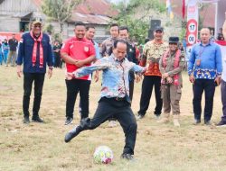 Bupati Sintang Buka Open Turnamen Sepakbola Piala Ketua ASKAB PSSI Sintang 2025 di Kayan Hilir