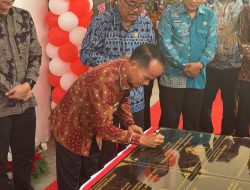 HUT RI ke-81, Bupati Sintang Resmikan 22 Proyek Pembangunan