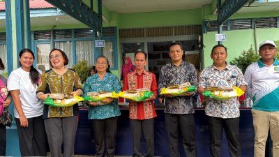 Bupati Sintang Berikan Subsidi Pribadi Rp10 Ribu per Paket dalam Gerakan Pangan Murah