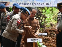 Bupati Sintang Tanam Pohon di Suaka Enggang Hutan Wisata Baning dalam Rangka HUT ke-81 Brimob